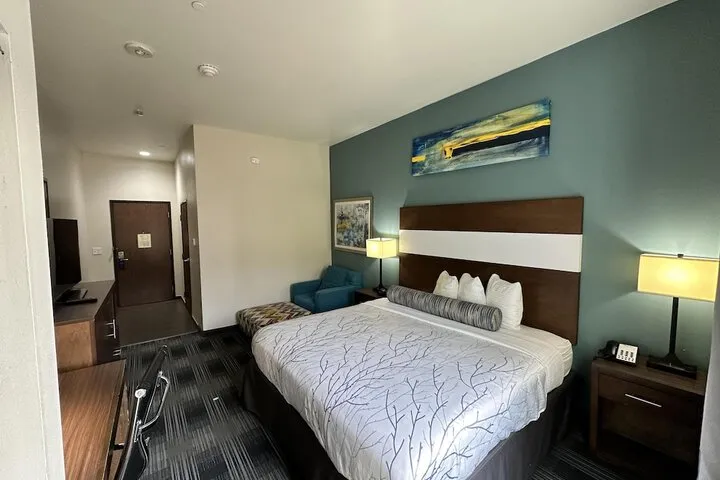 Room 5 of 11