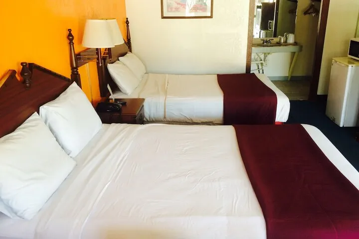 Room 5 of 15