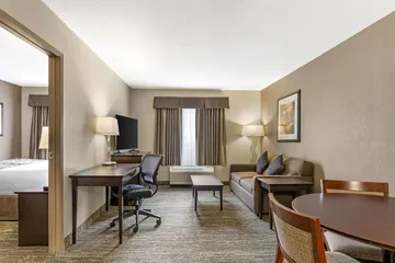 Best Western Plus Pembina Inn & Suites