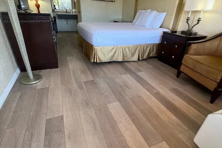 Room 3 of 18
