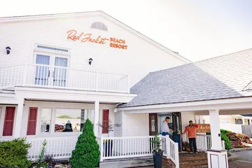 Red Jacket Beach Resort