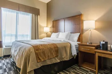 Comfort Inn & Suites Edmonton International Airport