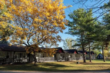 Super 8 by Wyndham Gananoque / Country Squire Resort