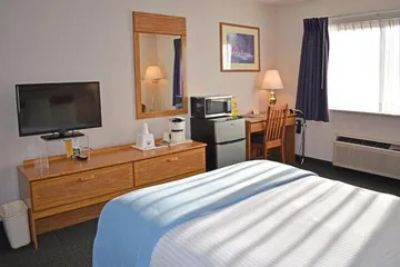 Americas Best Value Inn-Tahquamenon Country