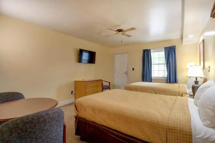 Room 2 of 58