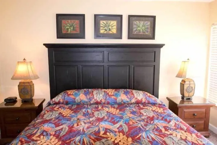 Room 5 of 28