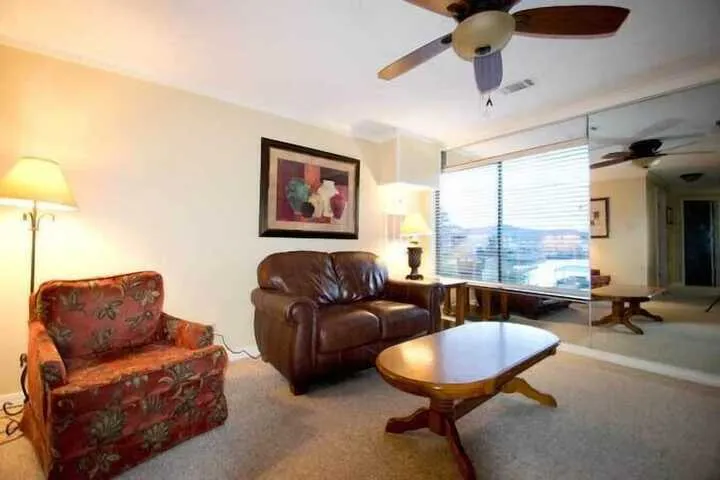 Room 3 of 28