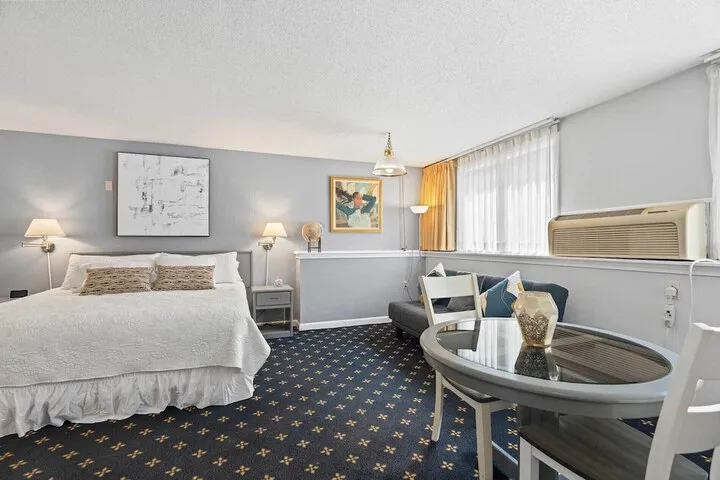 Room 3 of 37