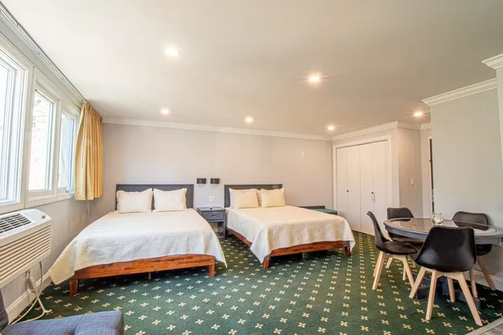 Room 2 of 37