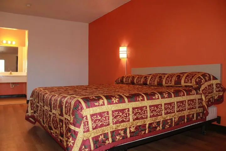Room 5 of 43