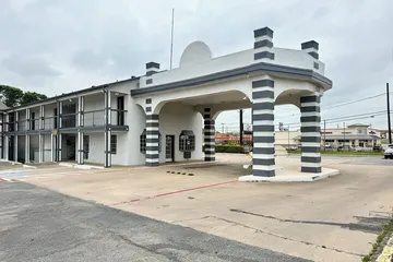 Sherman Inn
