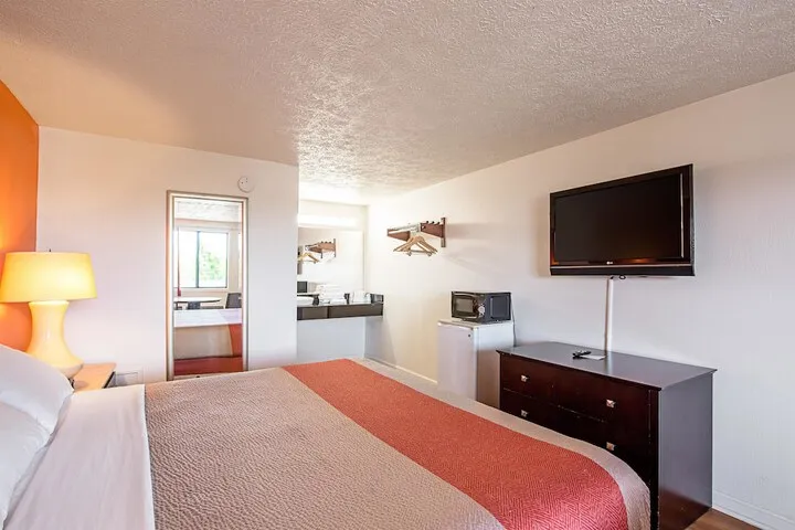 Room 5 of 35