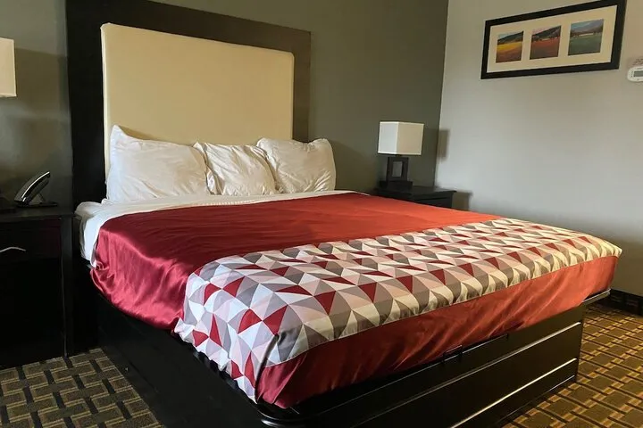 Room 3 of 18