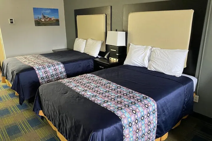 Room 4 of 18