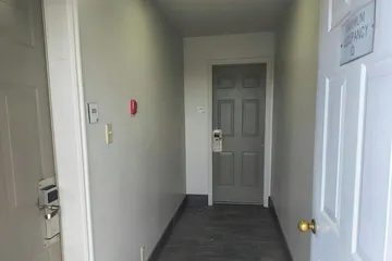 Ameri-Stay Inn & Suites