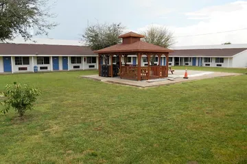 Motel 6 Madisonville TX