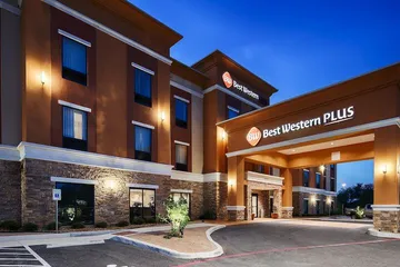 Best Western Plus Elmendorf Hotel / San Antonio Hotel