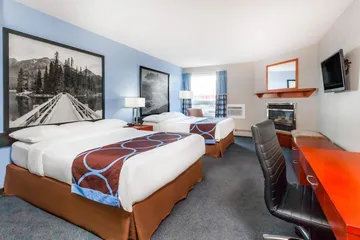 Super 8 by Wyndham Sherwood Park / Edmonton Area