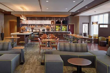 Courtyard by Marriott Kingston Highway 401 / Division Street