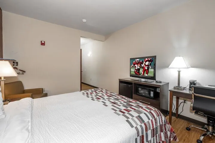 Room 4 of 28