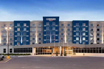 Courtyard by Marriott Montreal West Island / Baie DUrfe