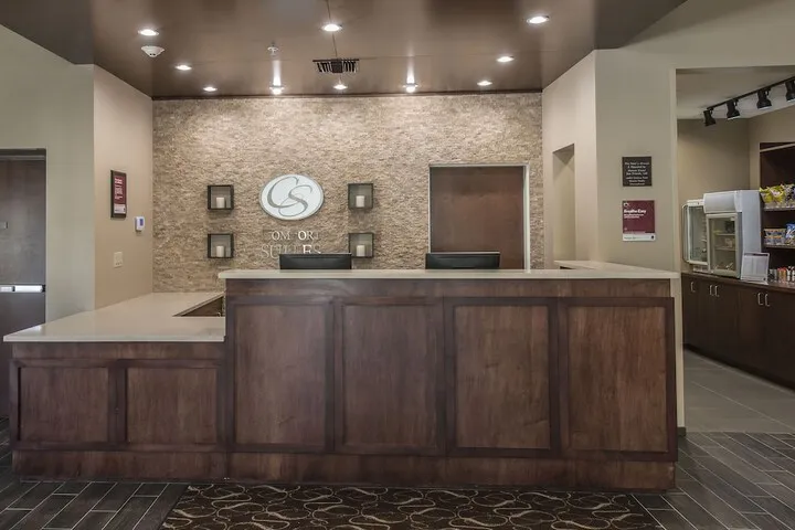Check-in/check-out kiosk