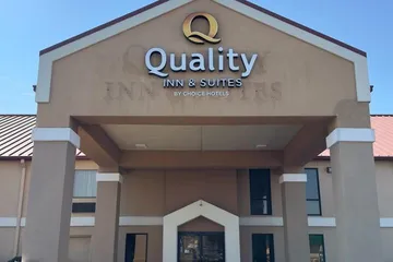 Quality Inn & Suites Pine Bluff