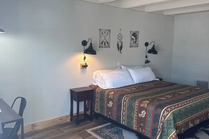 Room 4 of 34