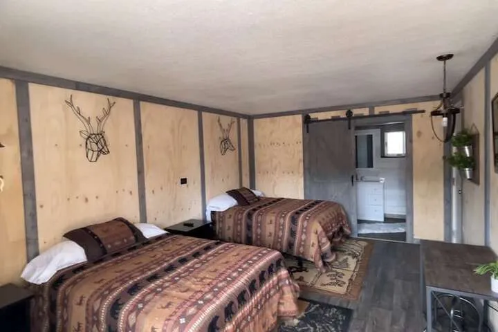 Room 2 of 34