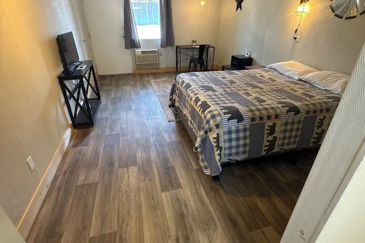 Room 5 of 34