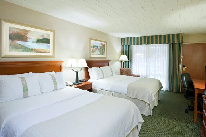 Room 4 of 31