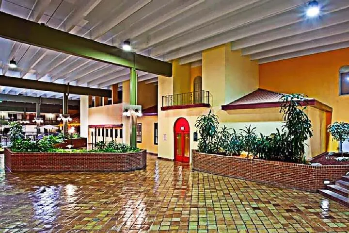 Hotel Interior 3 of 31