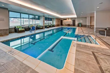 Courtyard by Marriott Kansas City Downtown / Convention Center
