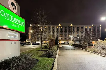 Cottonwood Airport & Expo Hotel Louisville
