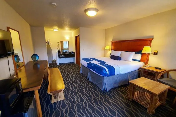 Room 3 of 20