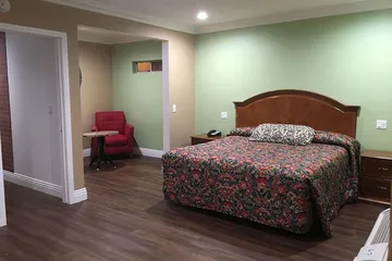 American Inn & Suites LAX