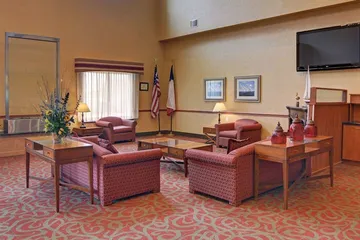 Quality Suites Near Cedar Creek Lake