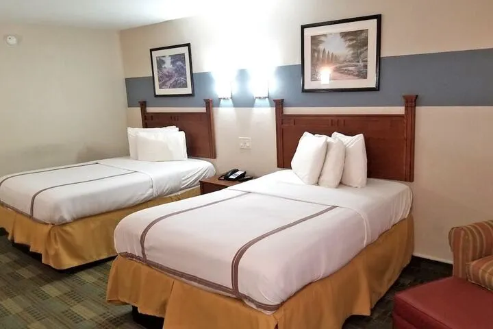 Room 3 of 20