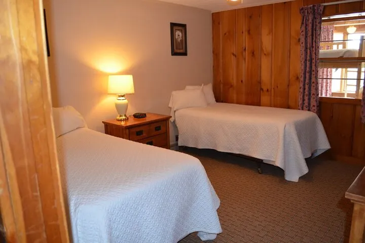 Room 5 of 193