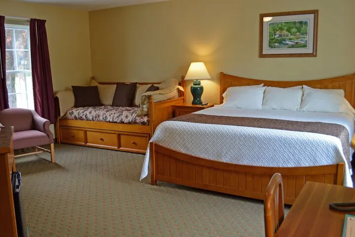 Room 3 of 193