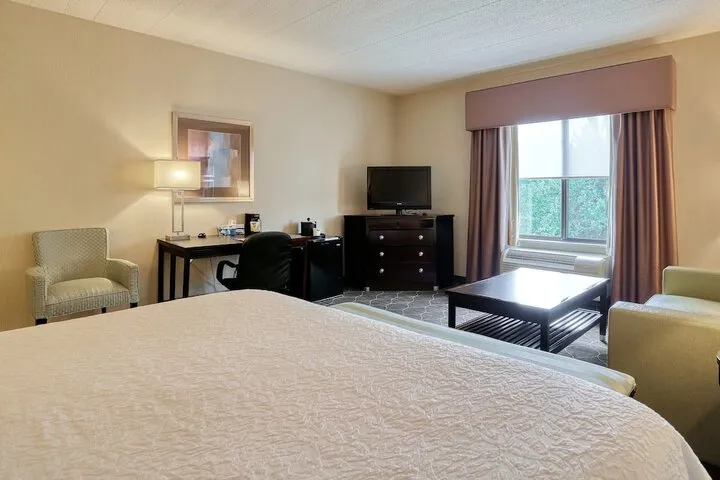 Room 5 of 61