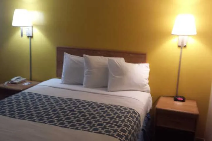 Room 5 of 44