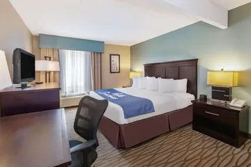 Days Inn by Wyndham Petoskey