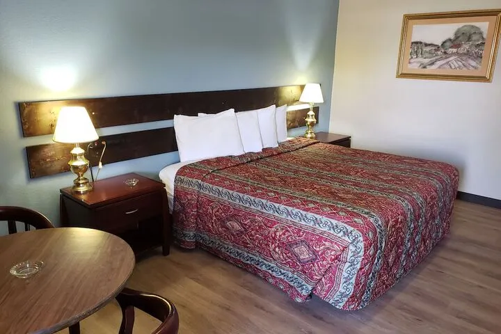 Room 4 of 22