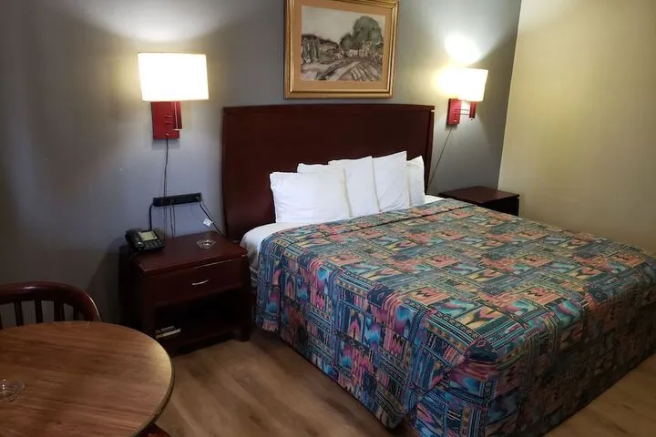 Room 3 of 22