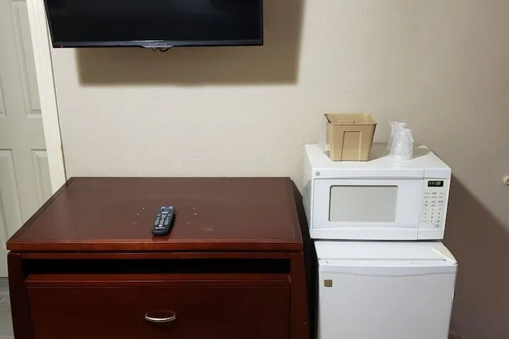 Room 5 of 22