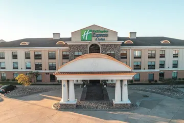 Holiday Inn Express Hotel & Suites St. Robert by IHG