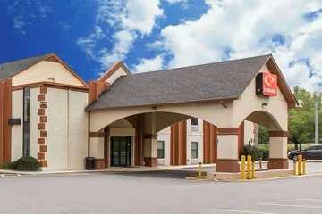 Econo Lodge at Six Flags