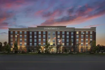 DoubleTree by Hilton Raleigh - Cary