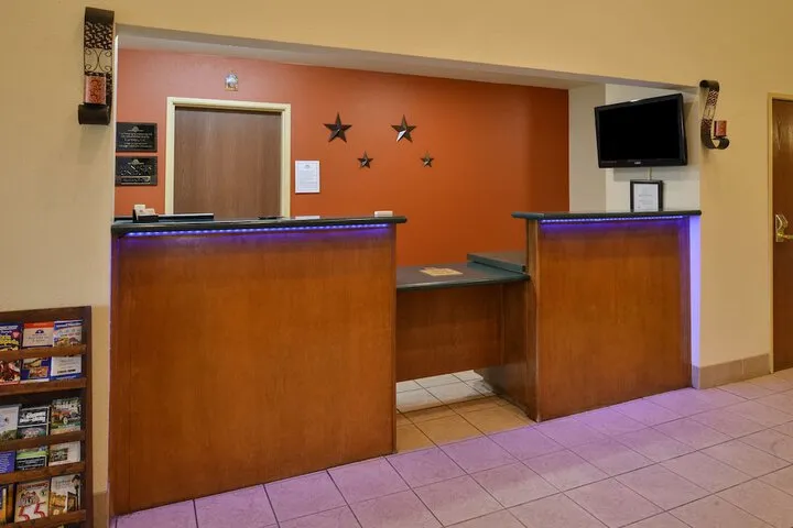 Check-in/check-out kiosk